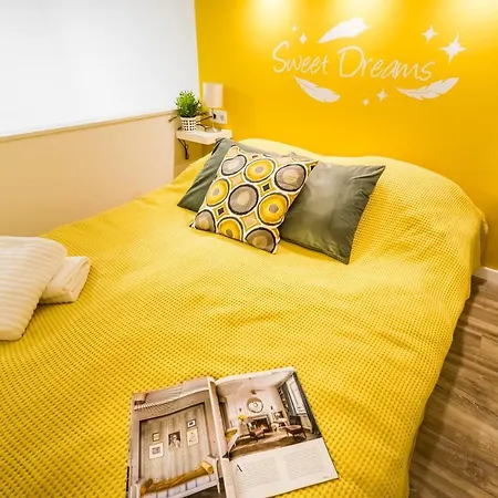 Orangehomes Klauzal Daire